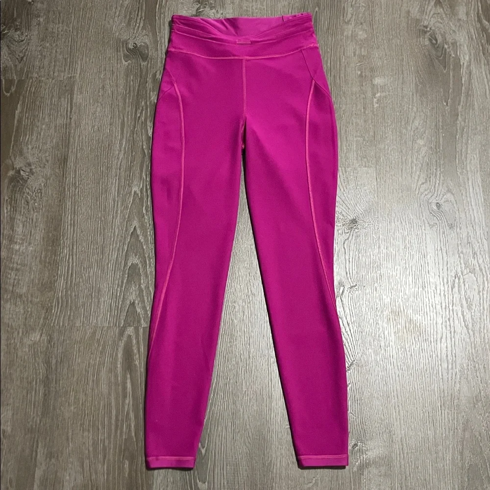 Lululemon Chase the Chill Super High-Rise Tight 28